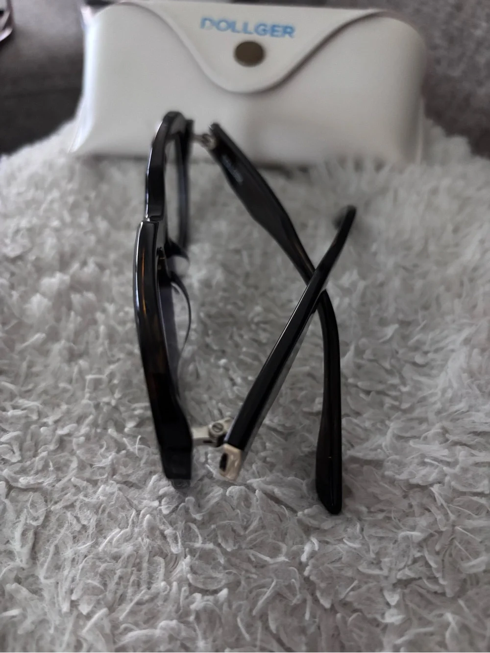 Dollger Round Black Tortoiseshell Optical Glasses with Case